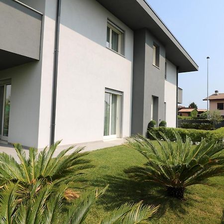 Marali Lake Apartments Di Enrica Bianchera Desenzano del Garda Exterior photo