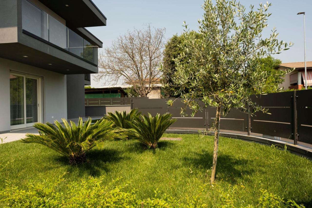 Marali Lake Apartments Di Enrica Bianchera Desenzano del Garda Exterior photo