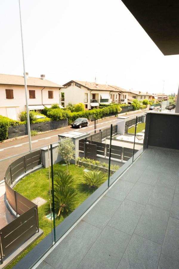 Marali Lake Apartments Di Enrica Bianchera Desenzano del Garda Exterior photo